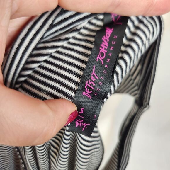 Betsey Johnson Black & White Striped Split Hem Athleisure Yoga Tunic Tank Sz S - Picture 8 of 12